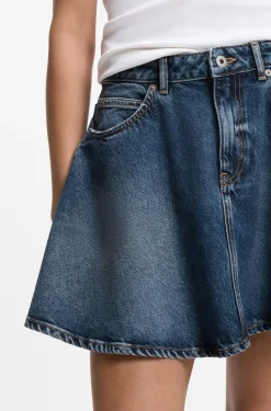 High-waisted mini skirt in blue denim