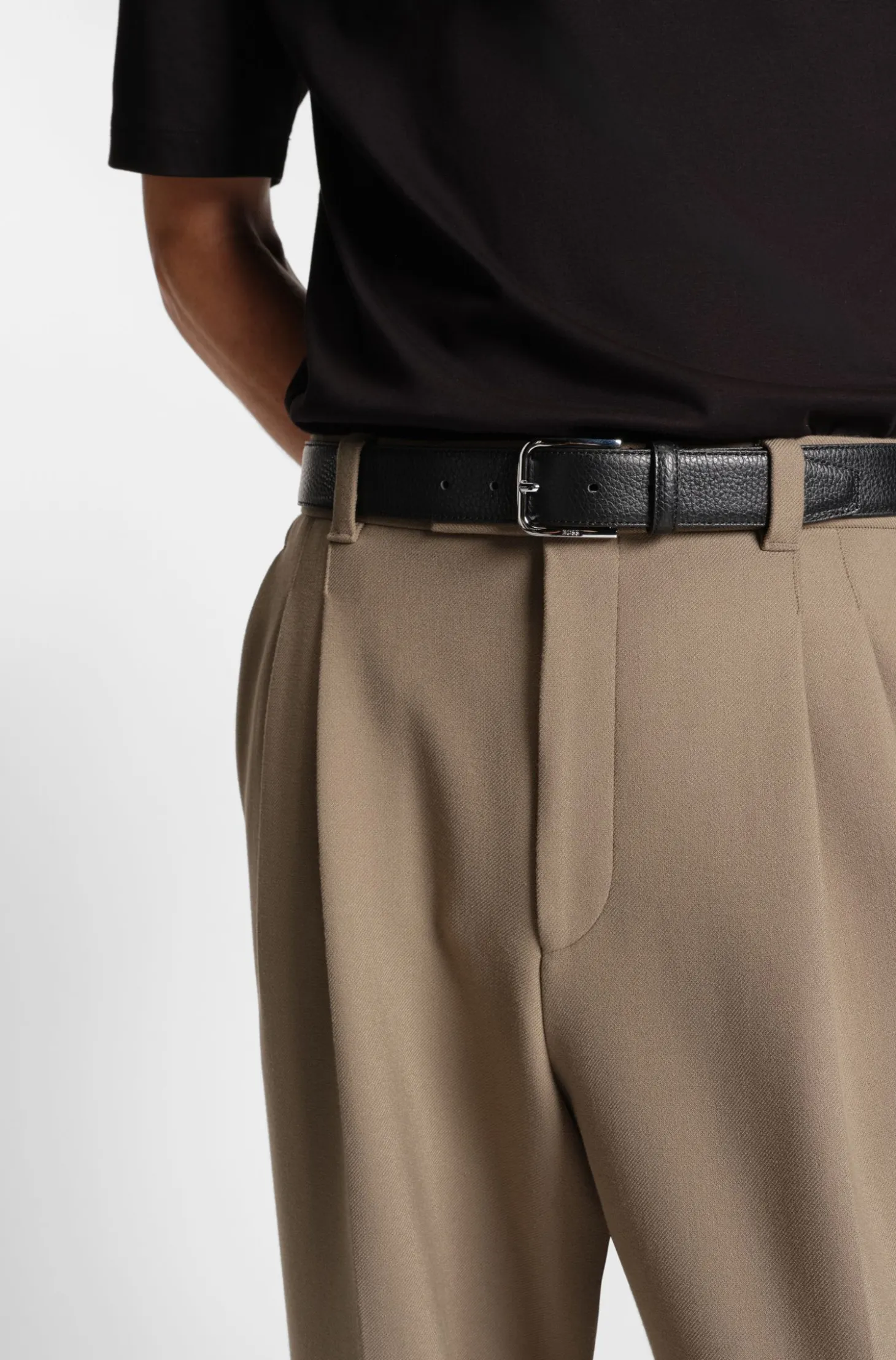 Italian-leather belt with pin buckle