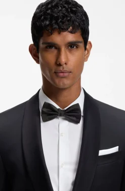 Italian-made bow tie in silk jacquard