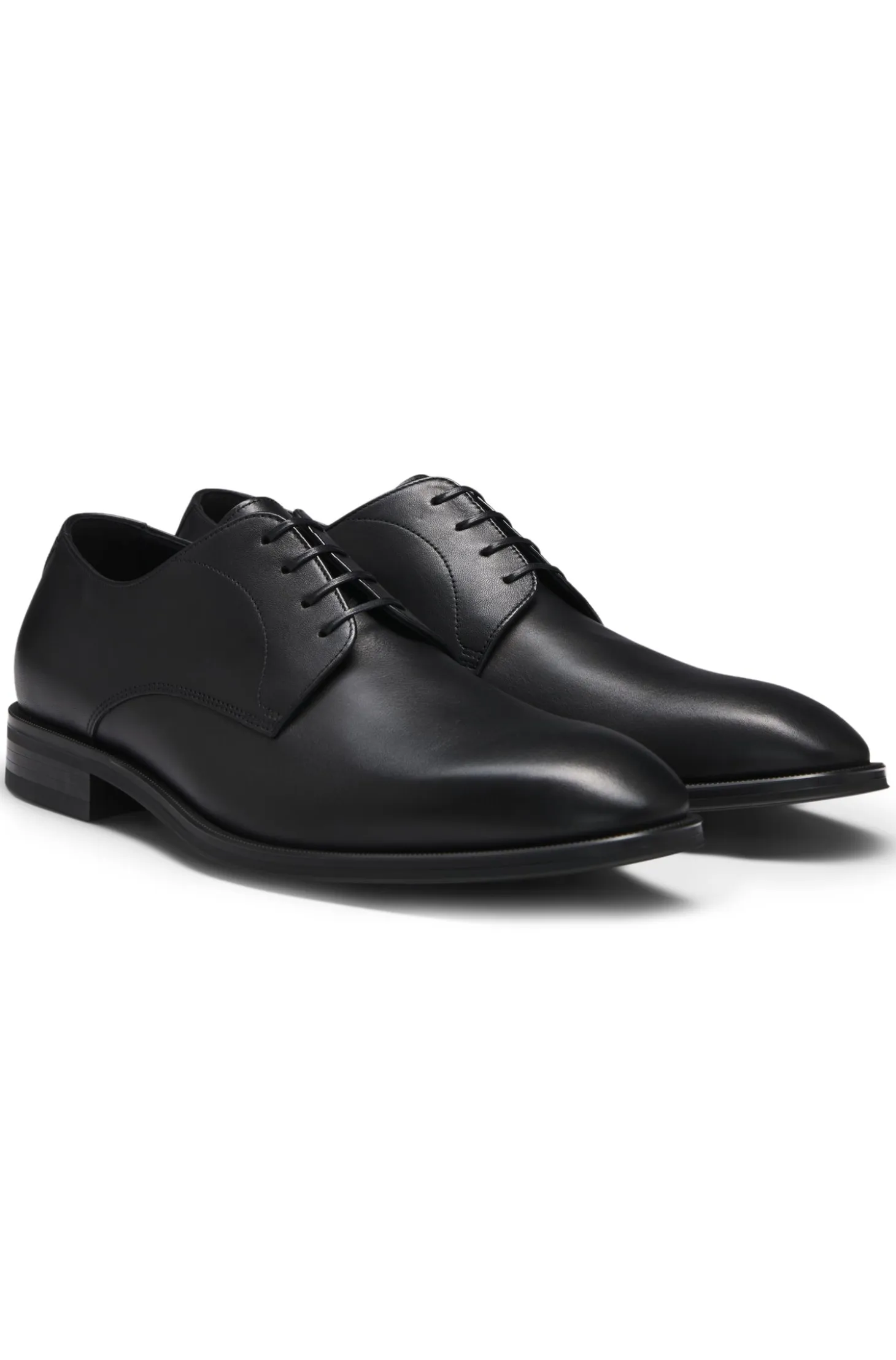 Italian-made Derby shoes in leather