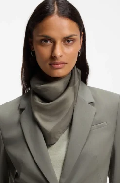 Italian-made scarf in printed silk twill