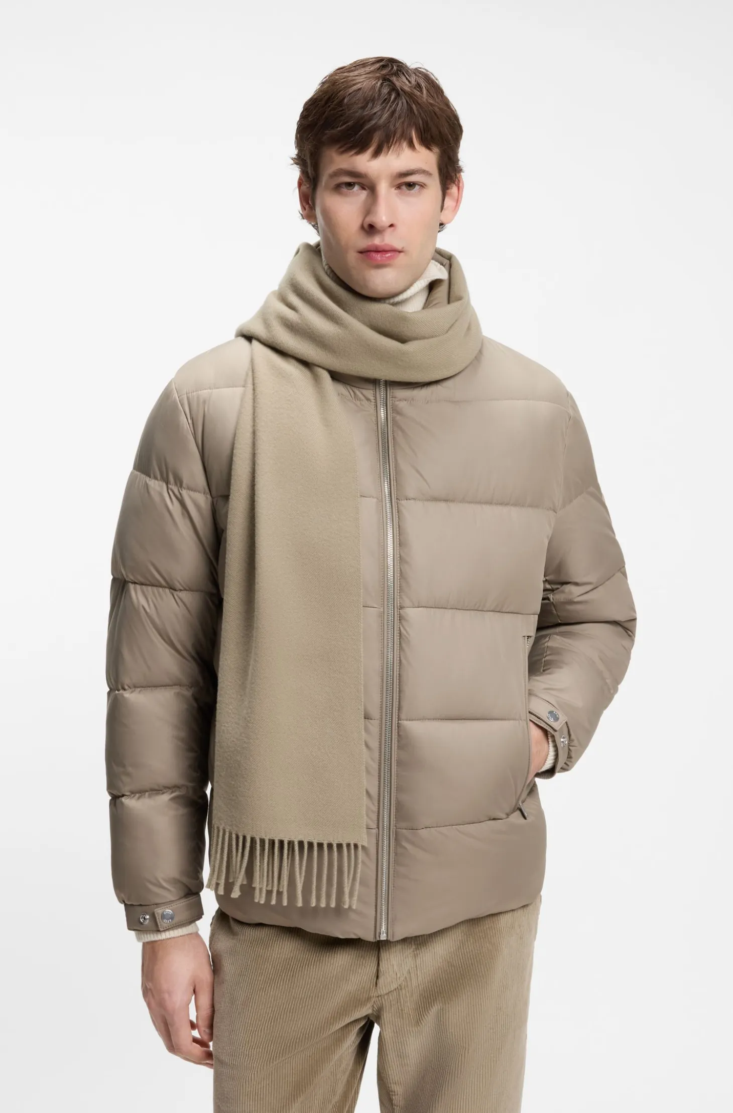 Italian-made scarf in wool with logo patch