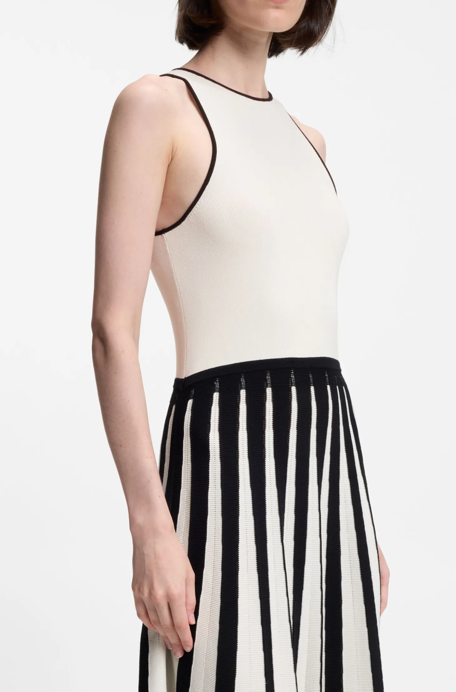 Knitted dress with two-tone pleated skirt