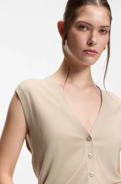 Knitted waistcoat with merino wool