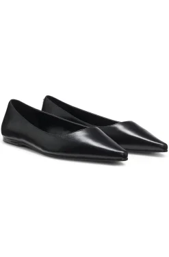 Leather ballerina pumps with pointed toe