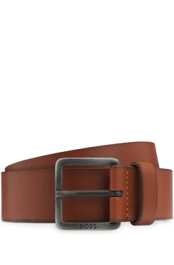 Leather belt with logo buckle