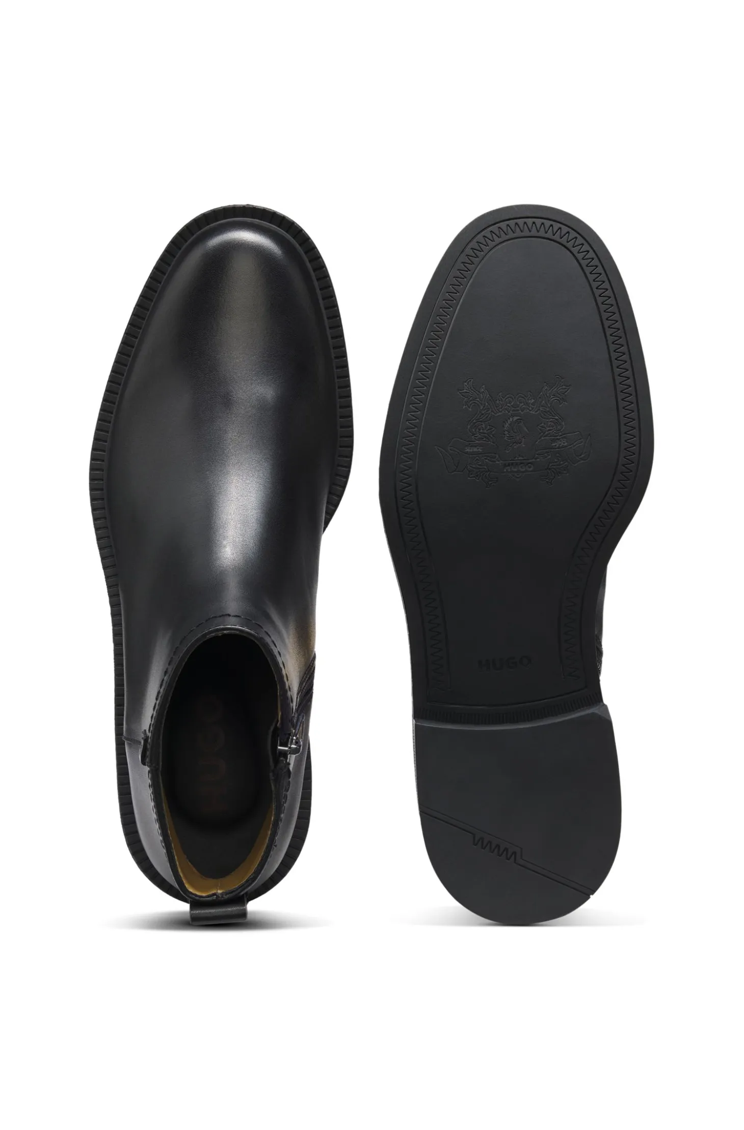 Leather boots with logo trim