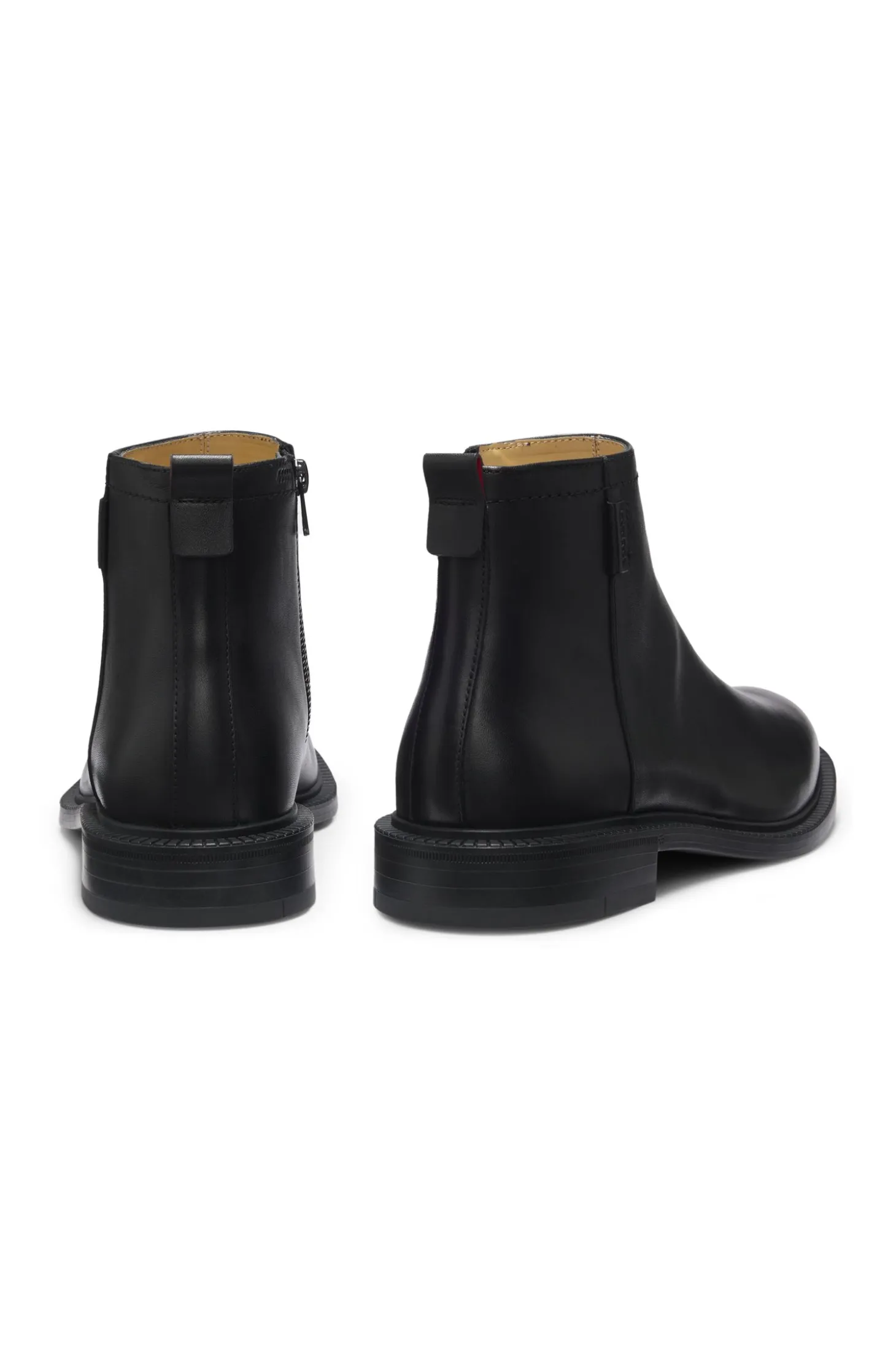 Leather boots with logo trim