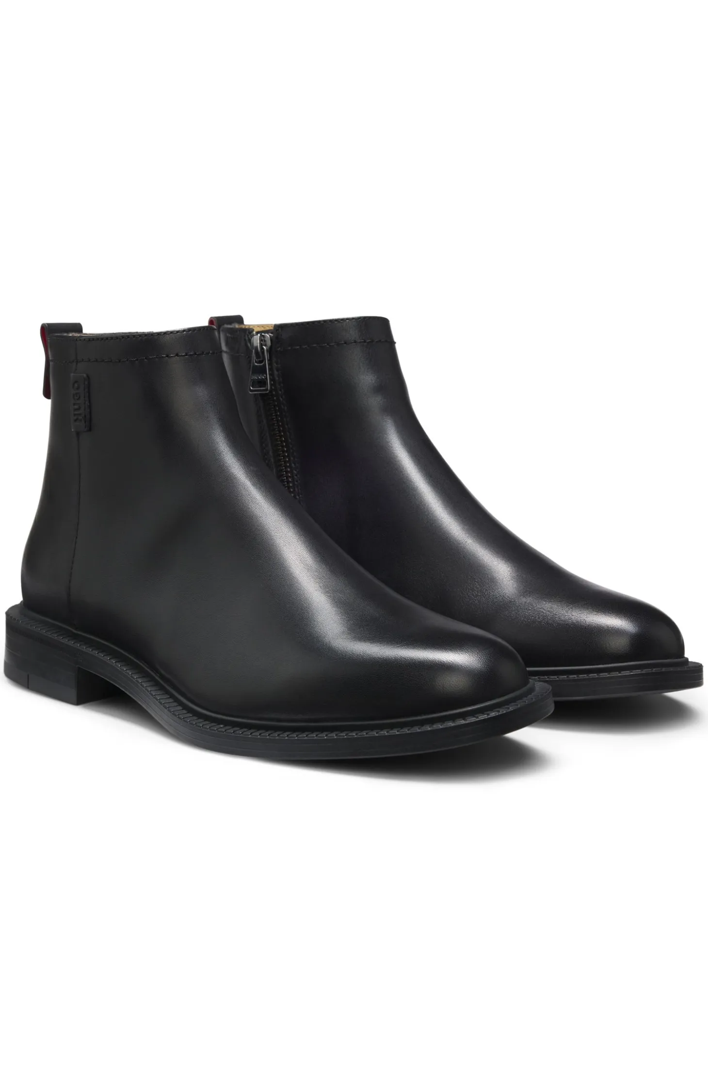 Leather boots with logo trim