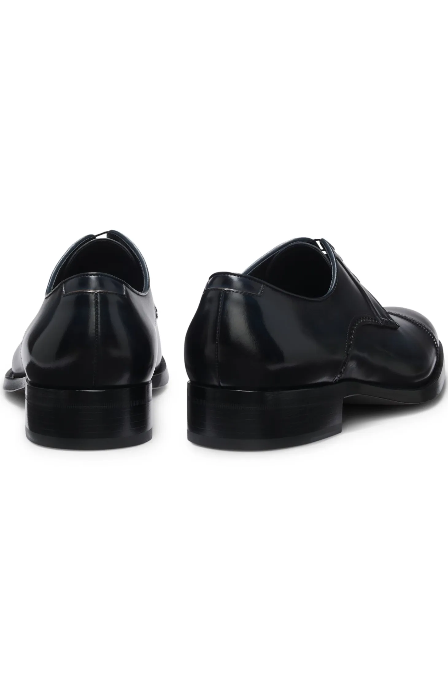 Leather Derby shoes with brogue details