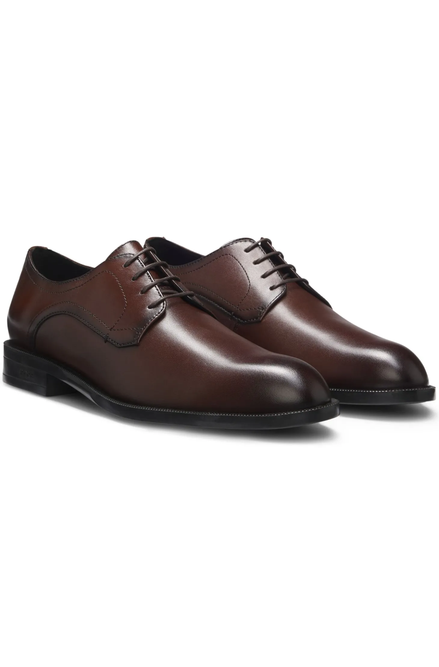 Leather Derby shoes with stitching details