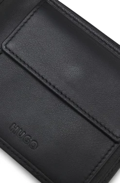 Leather folding wallet with contrast logo