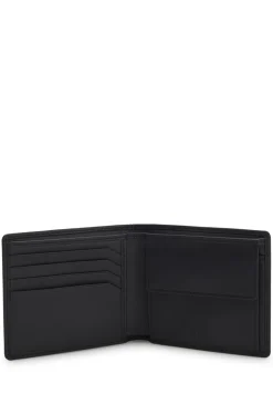 Leather folding wallet with contrast logo