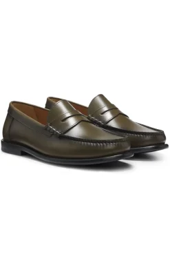 Leather moccasins with penny trim