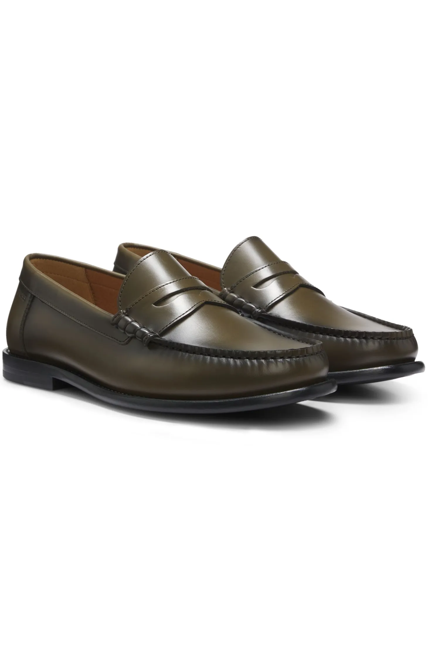 Leather moccasins with penny trim