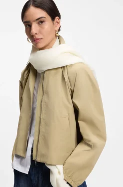 Lightweight wool scarf with fringed trims
