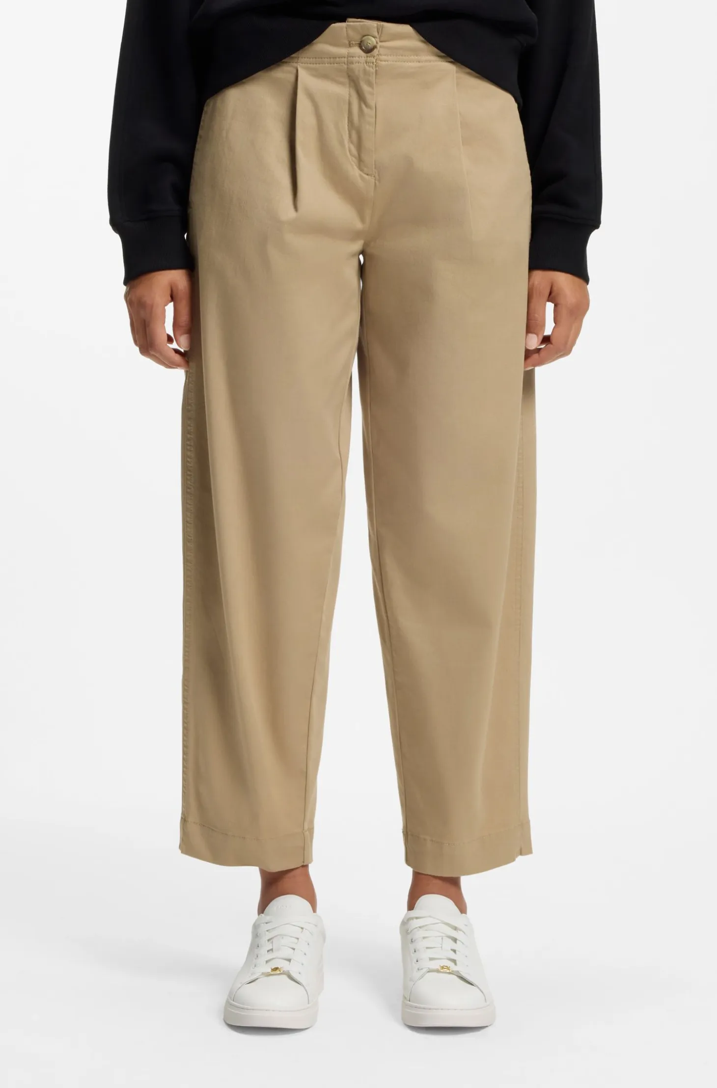 Loose-fit chinos in stretch-cotton twill