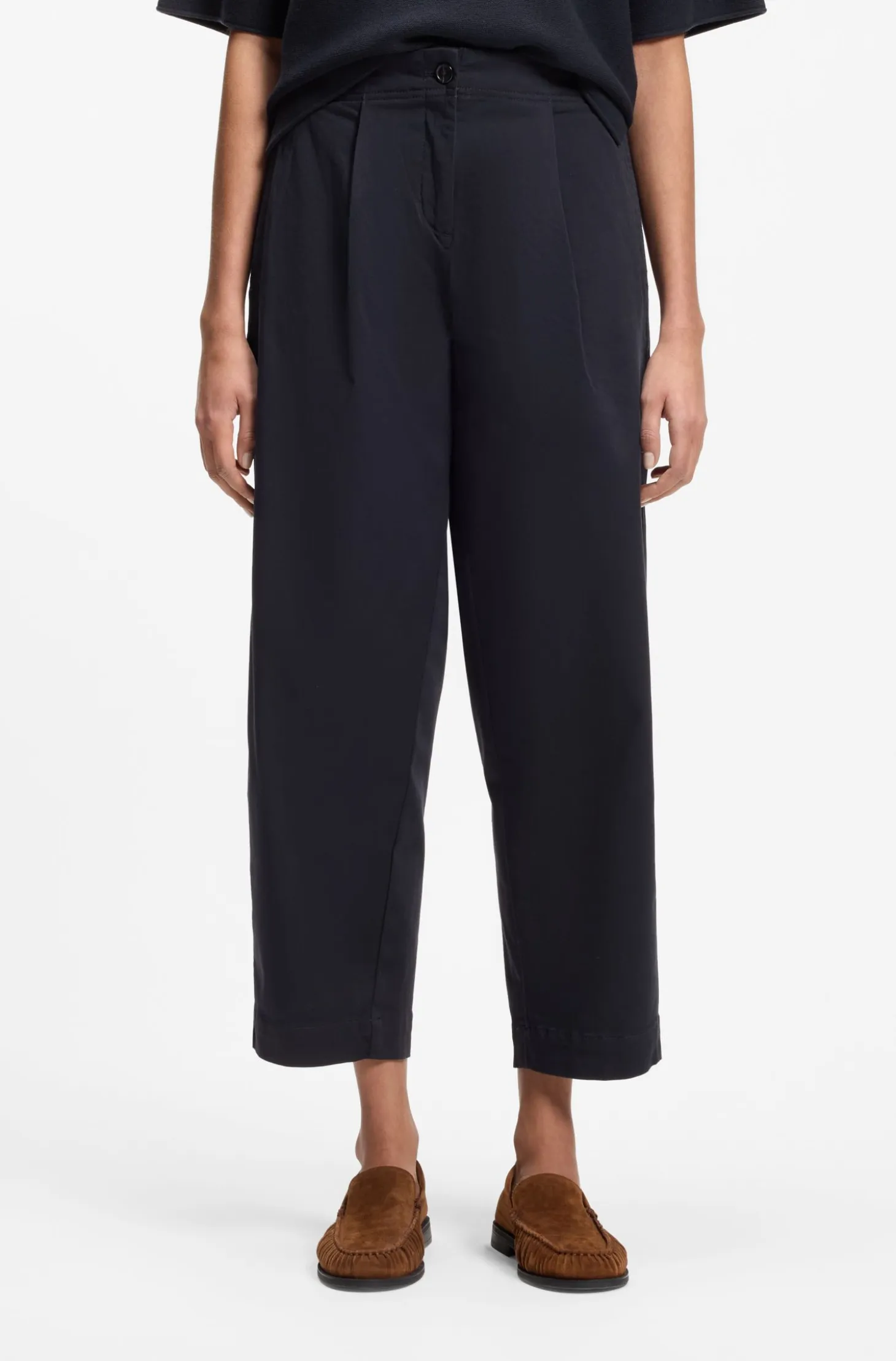 Loose-fit chinos in stretch-cotton twill