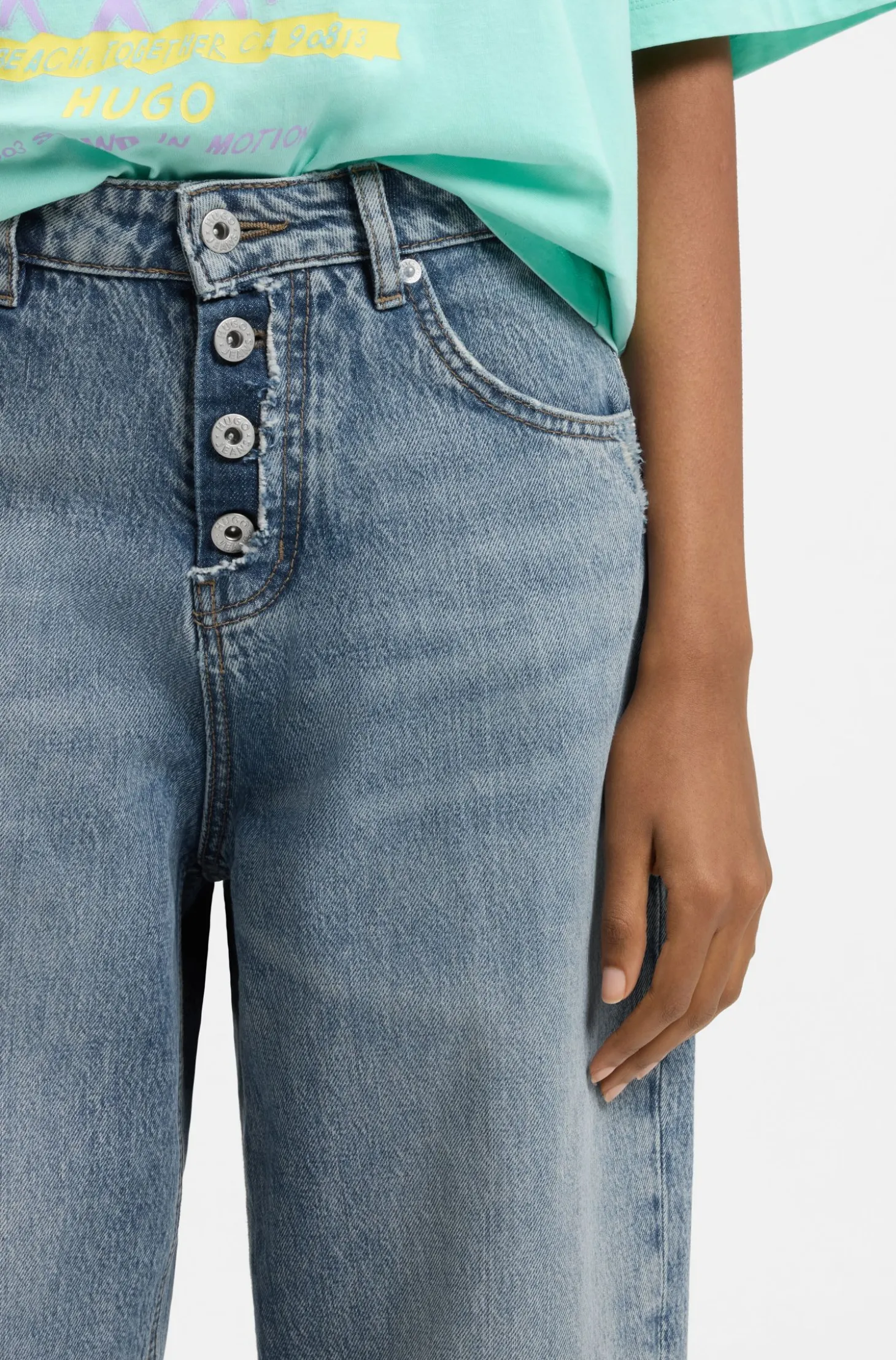 Loose-fit jeans in blue denim with exposed fly