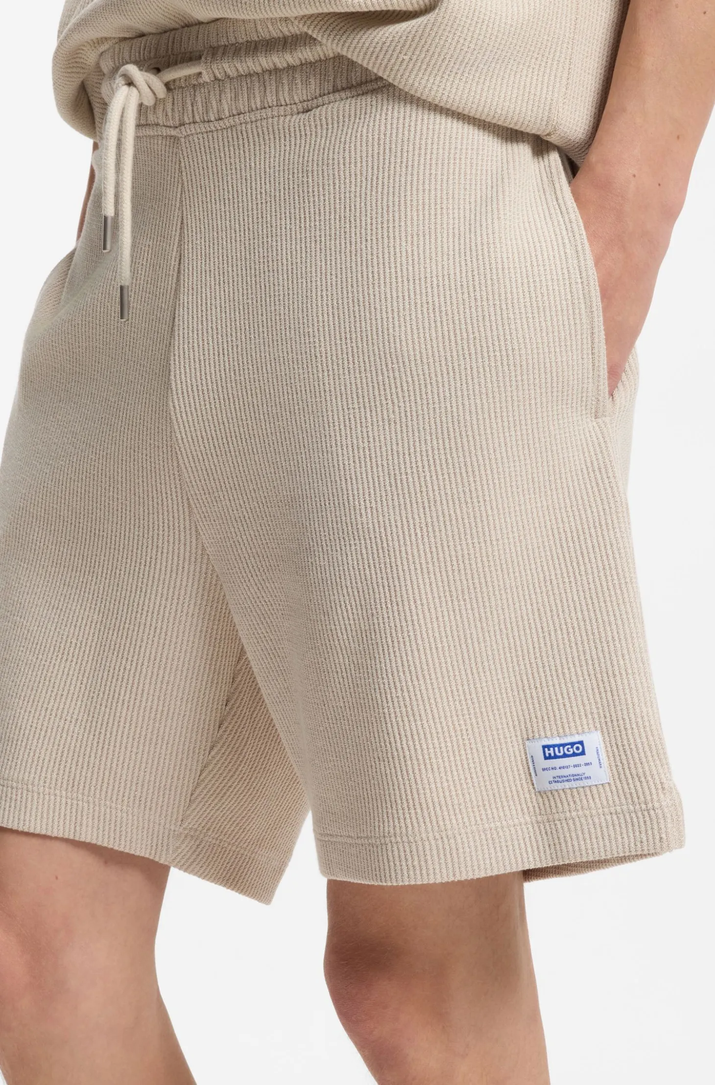 Loose-fit shorts in a waffle-structured cotton blend