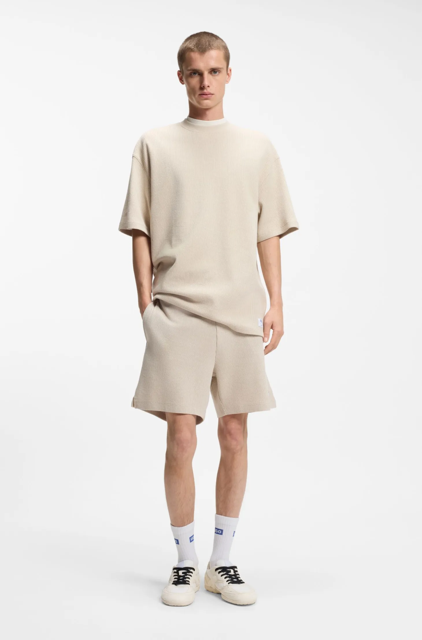 Loose-fit shorts in a waffle-structured cotton blend