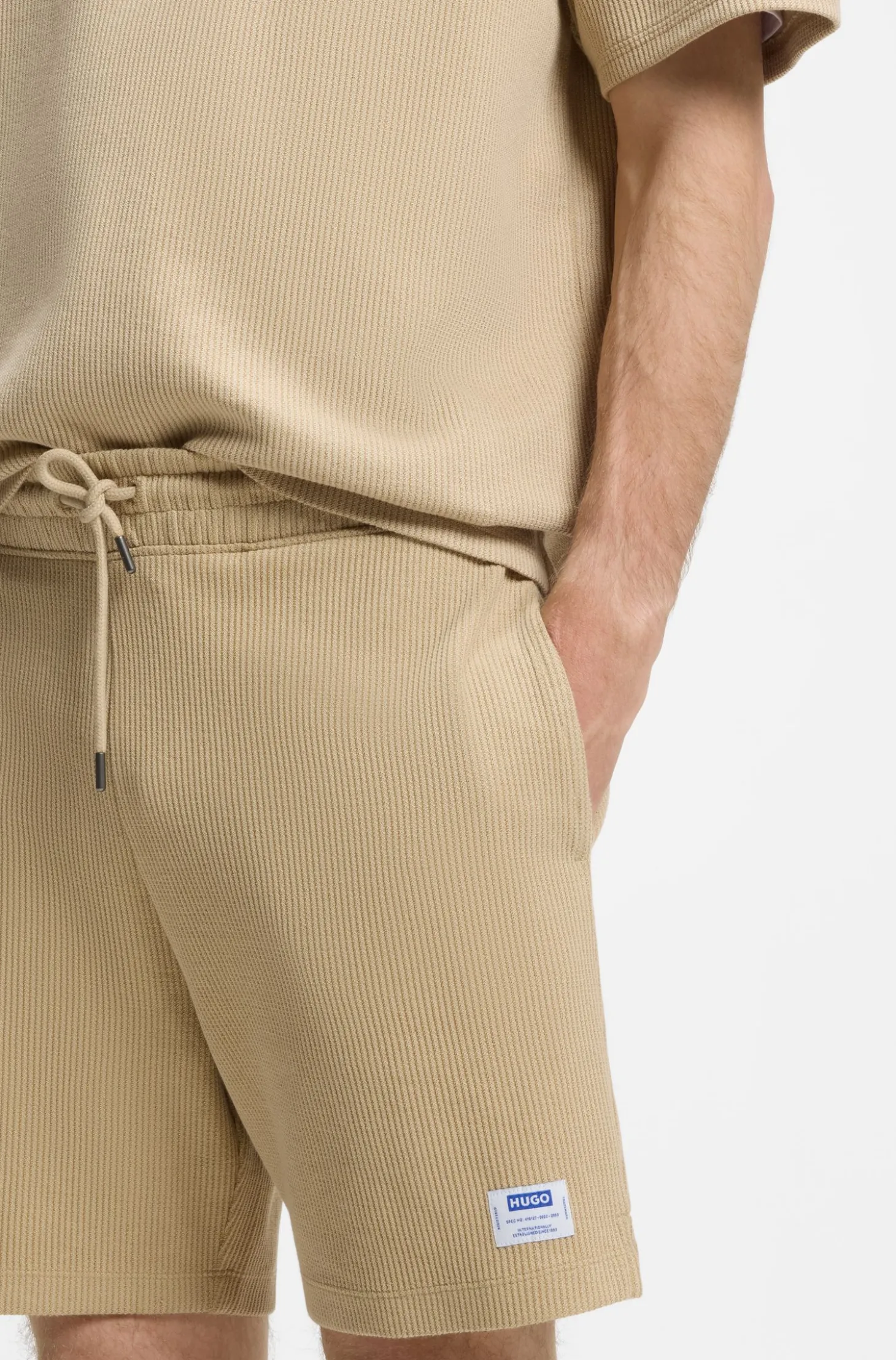 Loose-fit shorts in a waffle-structured cotton blend