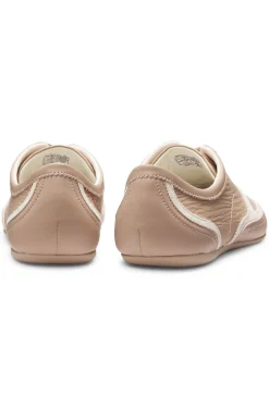 Low-top trainers with leather and suede