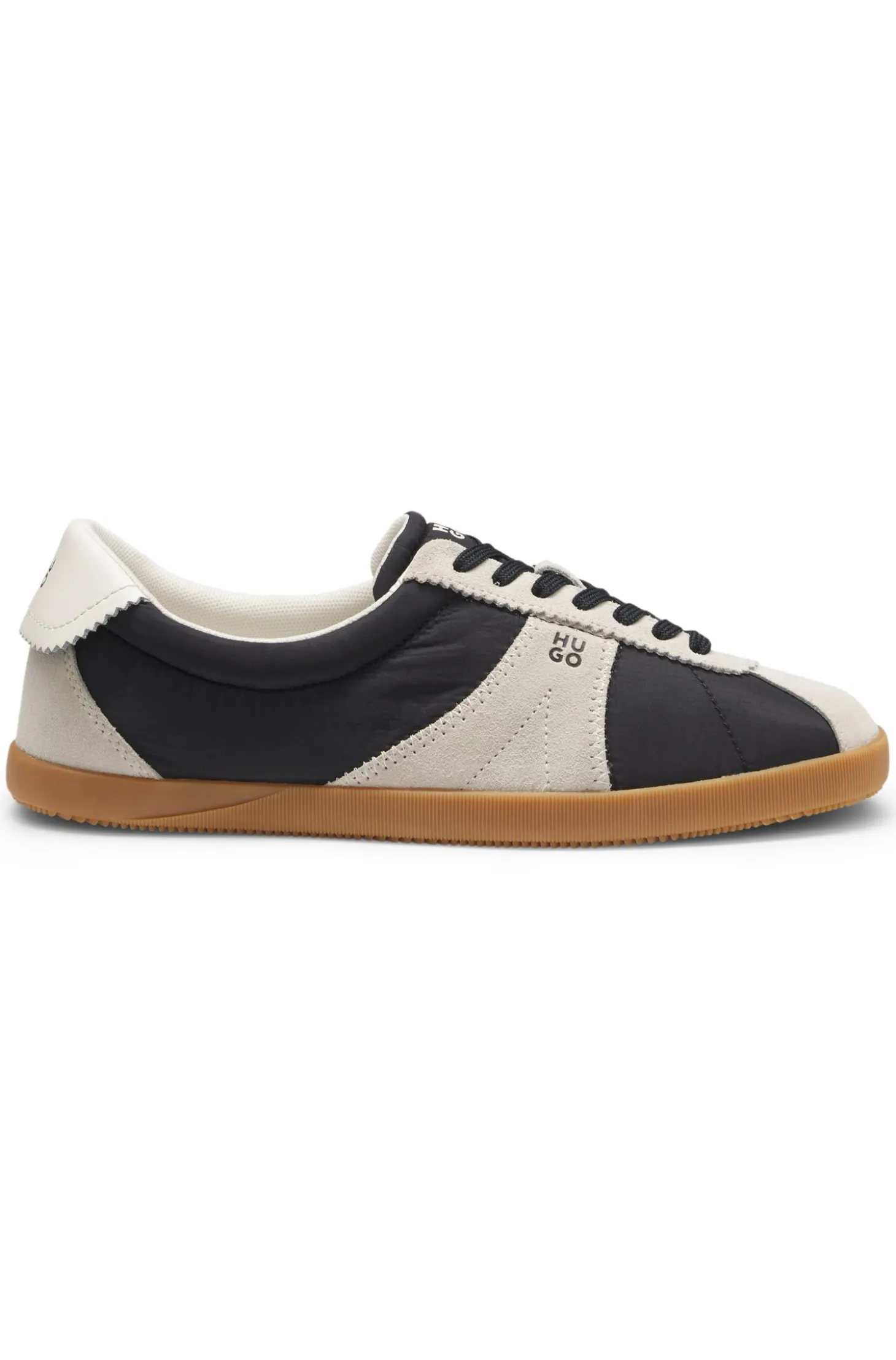 Low-top trainers with suede trims