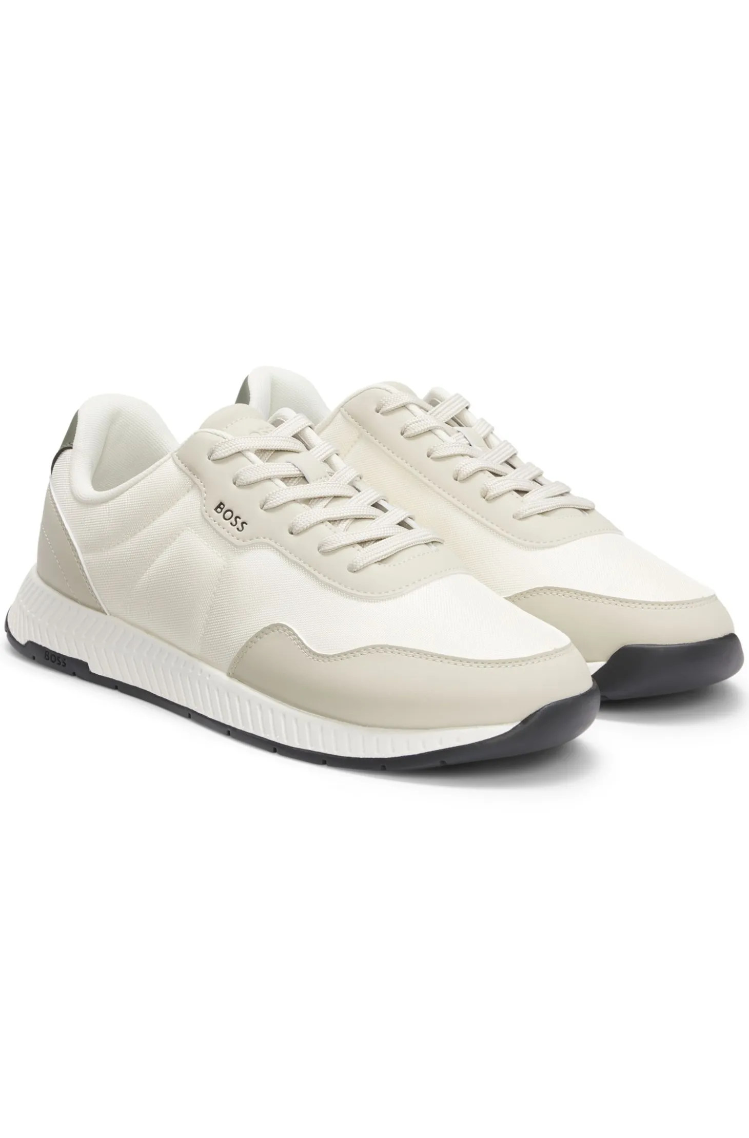 Low-top trainers with textured uppers