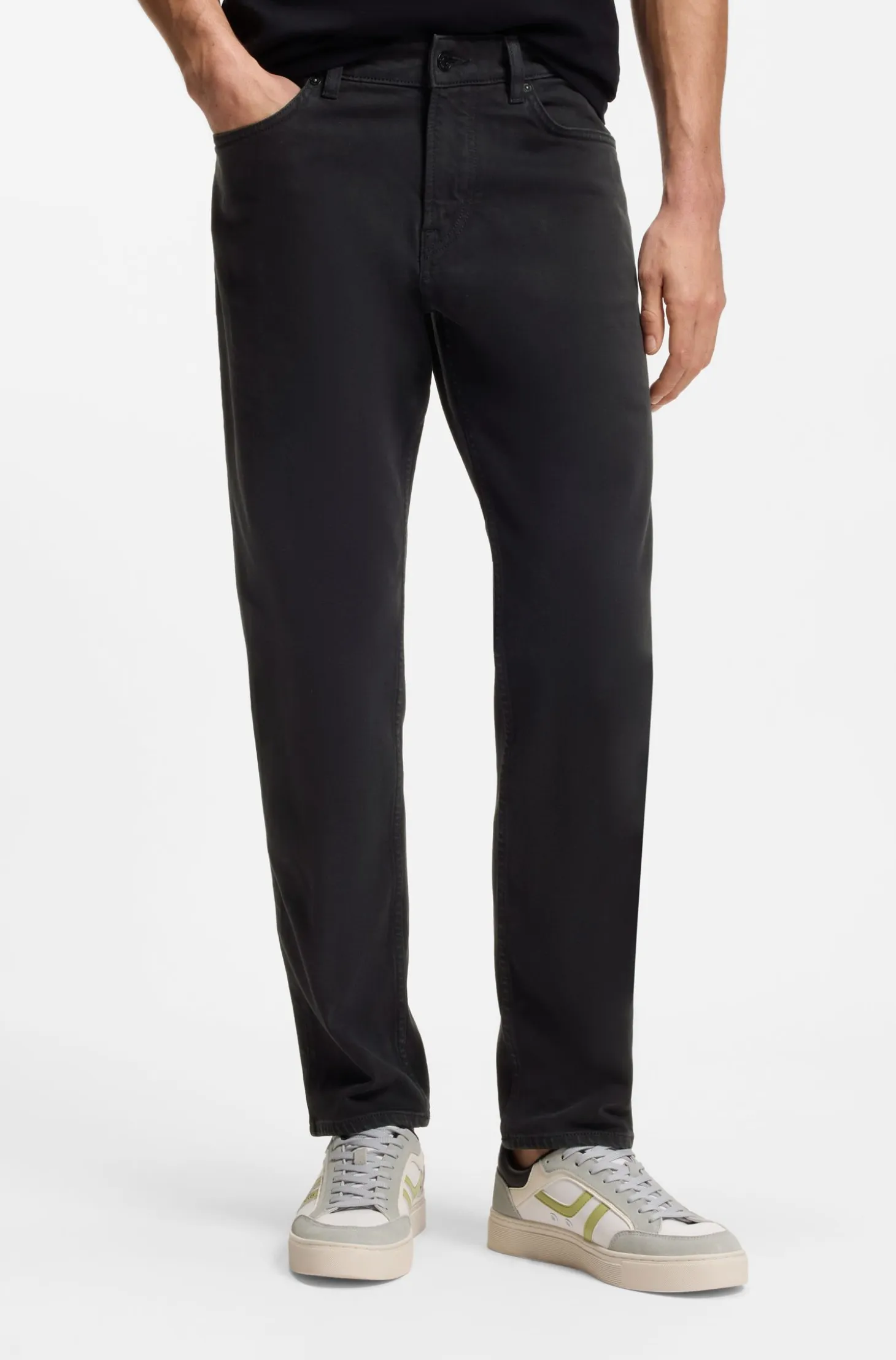 Maine regular-fit jeans in comfort-stretch denim