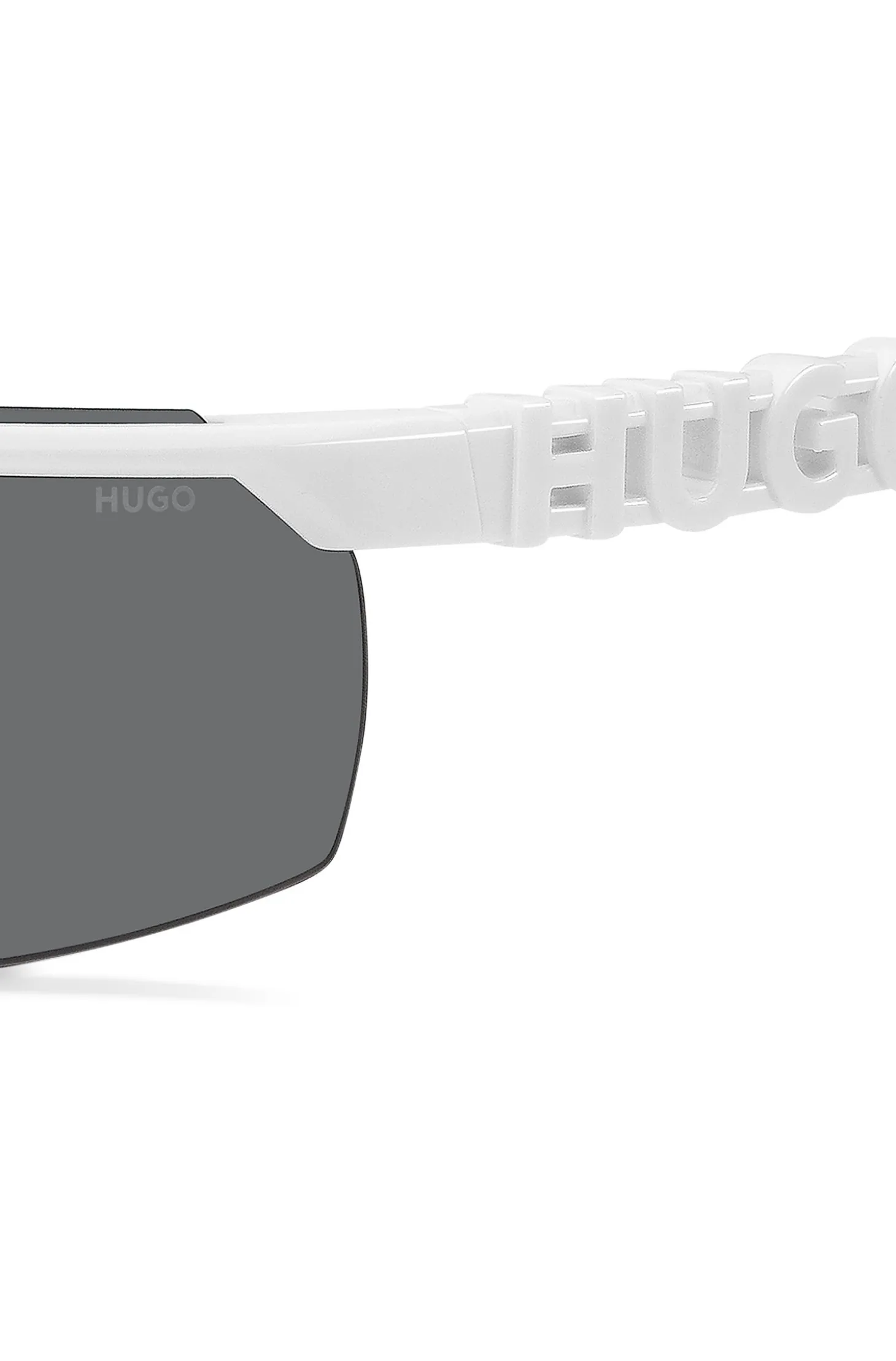 Mask-style sunglasses in white with 3D-logo temples