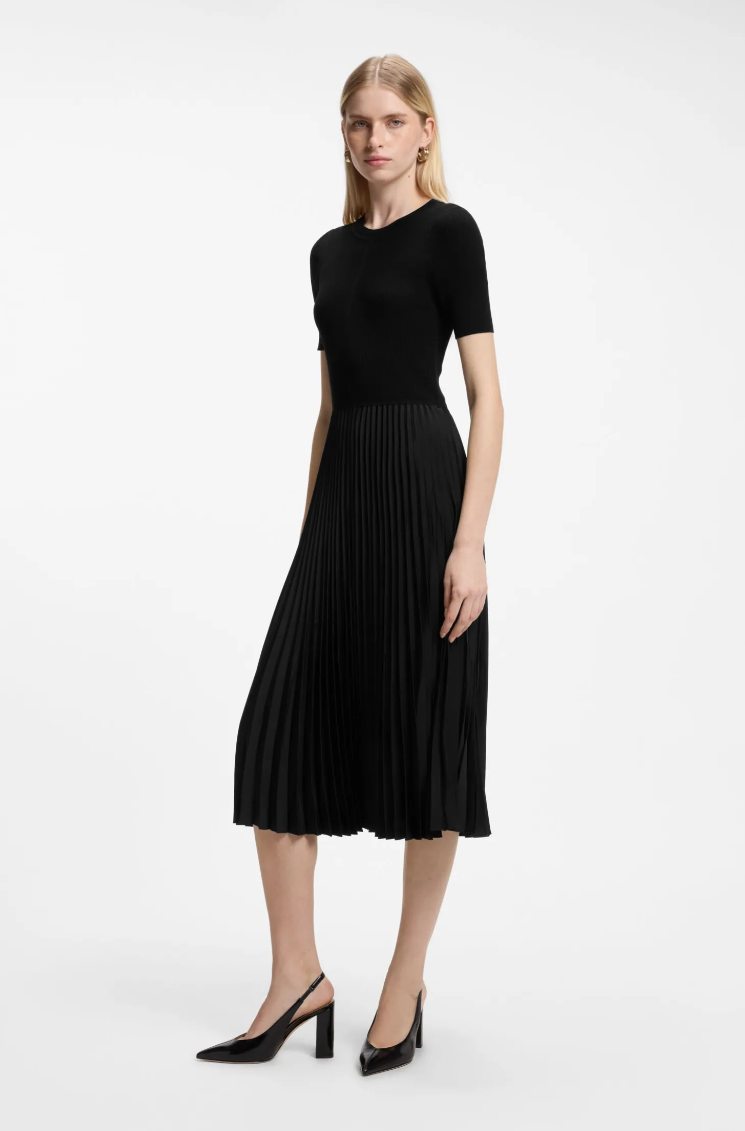 Mixed-material dress with plissé skirt