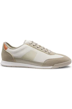 Mixed-material trainers with ridged outsole