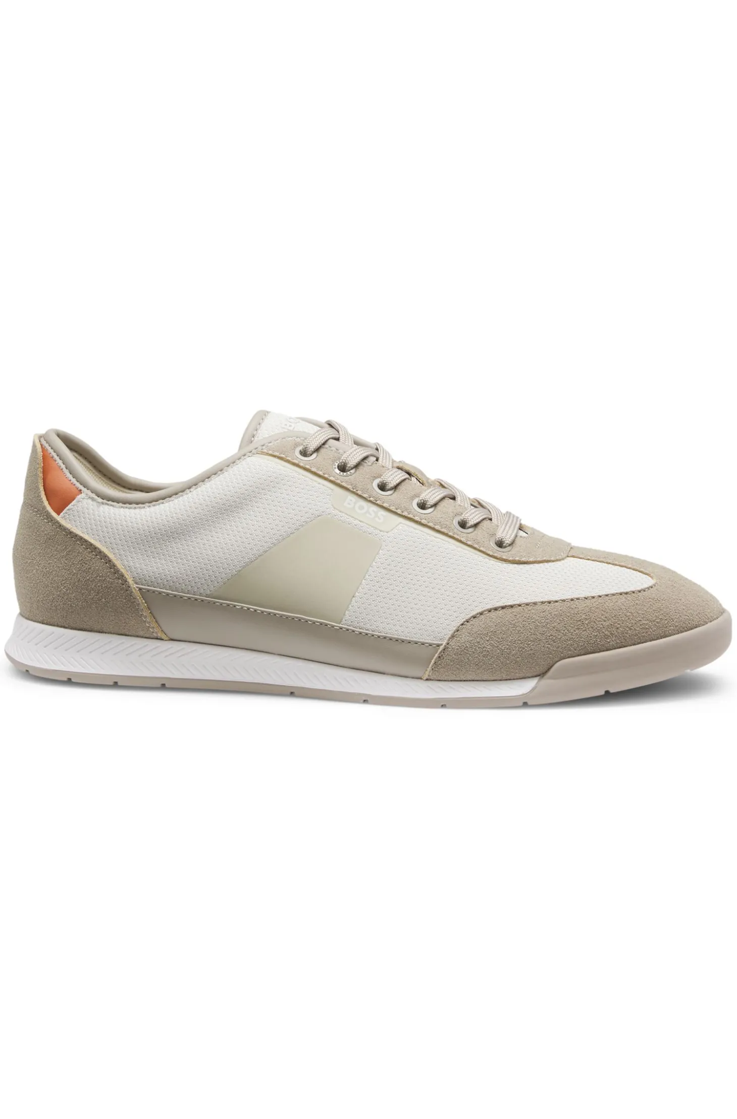 Mixed-material trainers with ridged outsole
