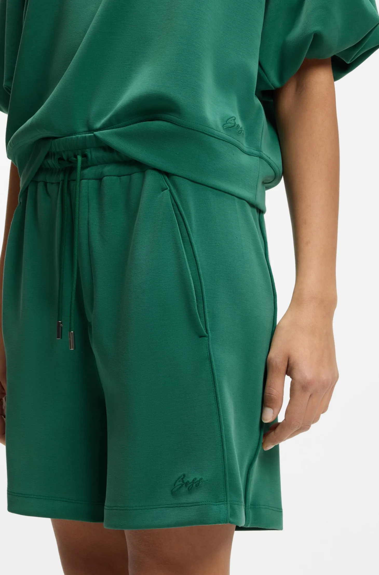 Modal-blend shorts with dividing seams