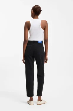 Mom jeans in black stretch denim