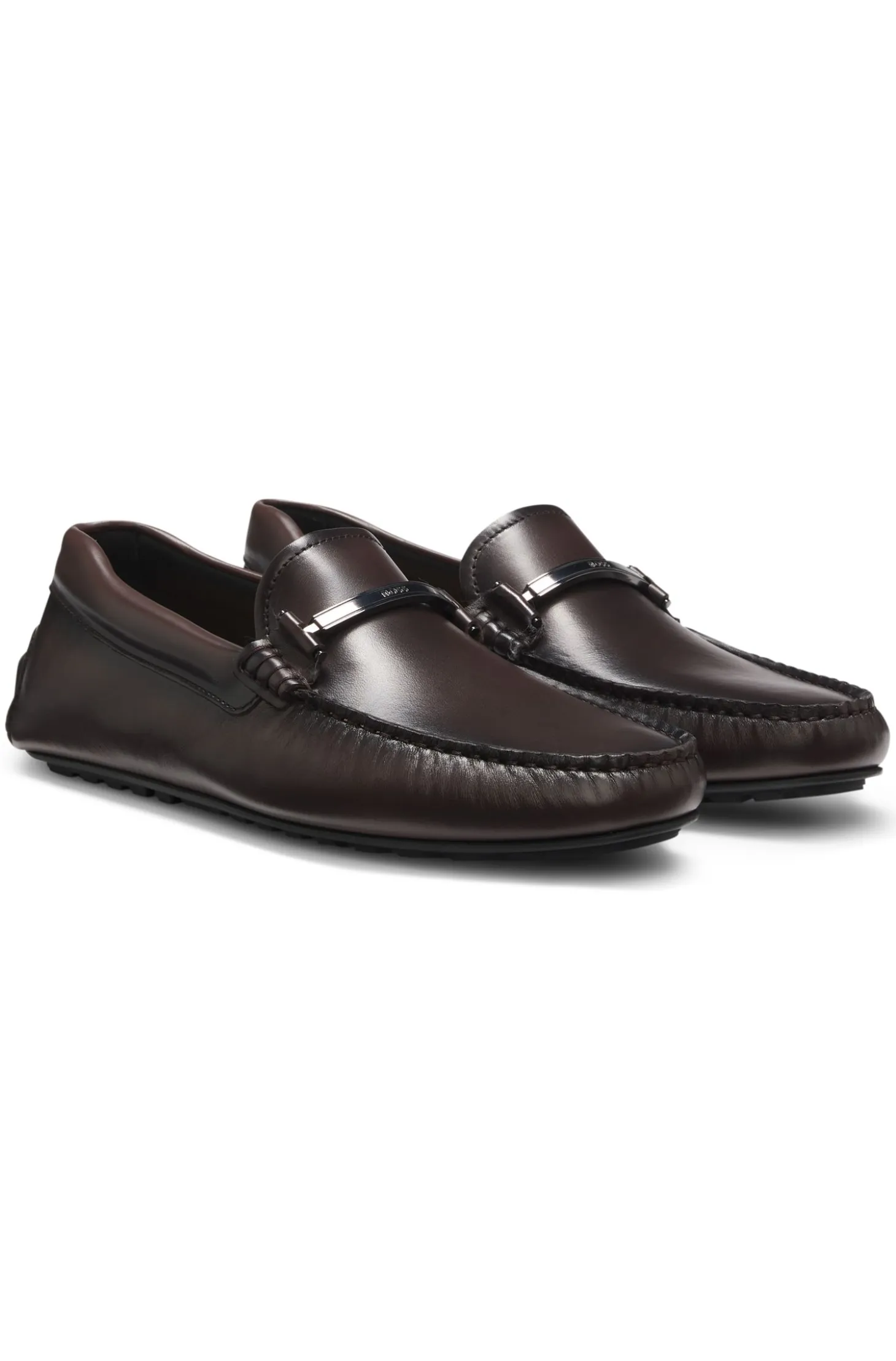 Nappa-leather driver shoes with branded hardware
