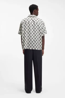 Oversized-fit shirt with statement print