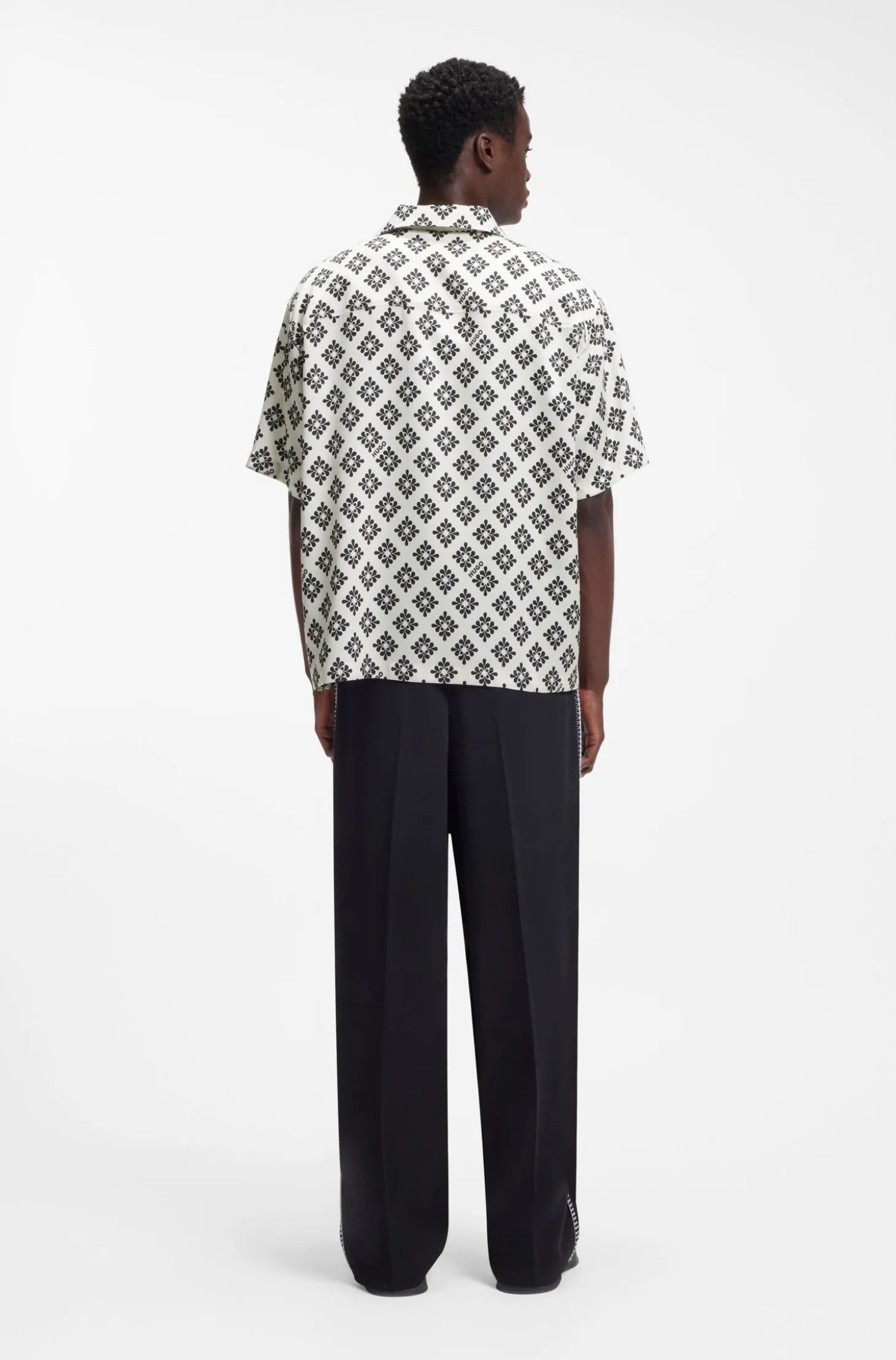 Oversized-fit shirt with statement print