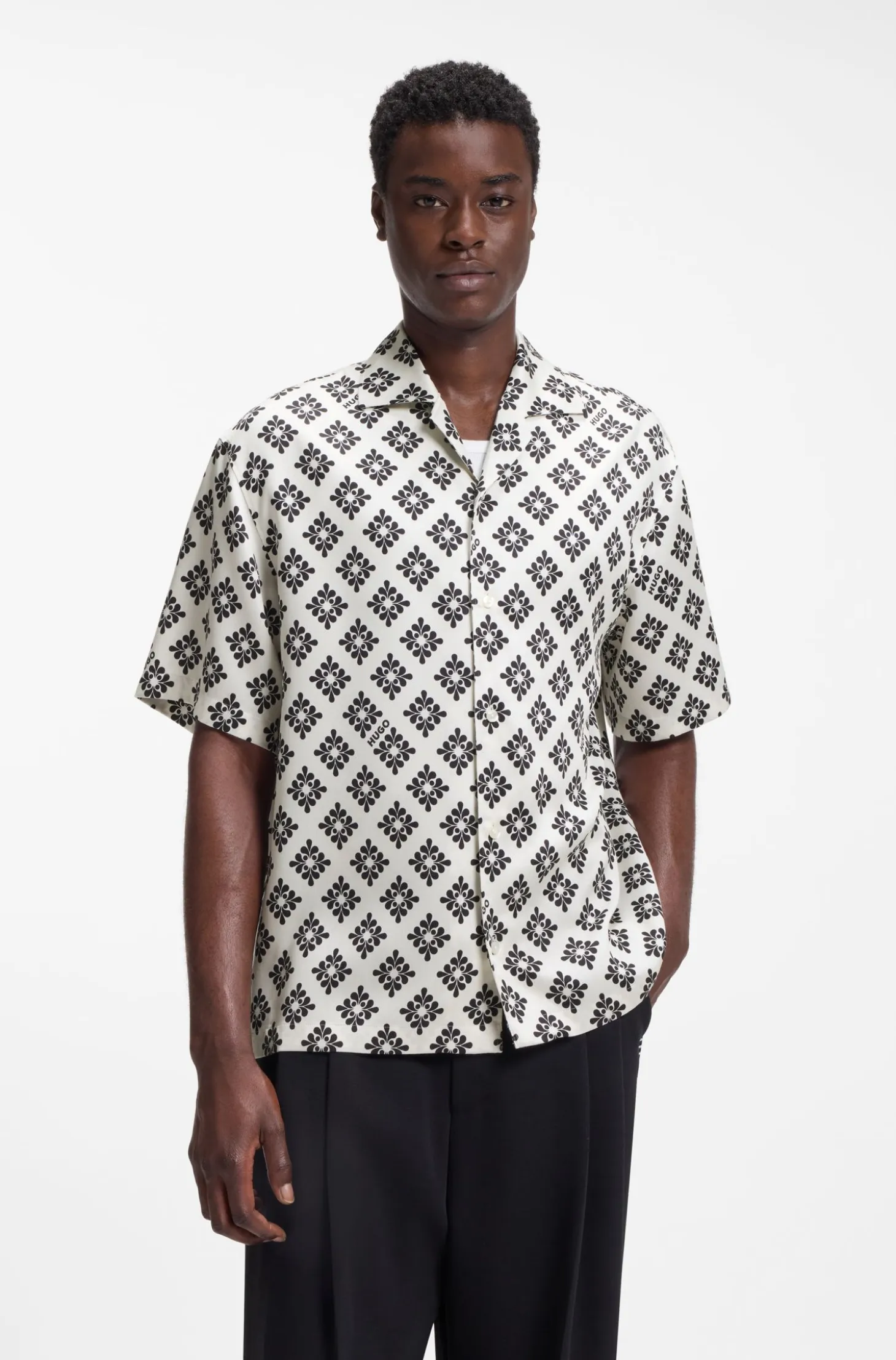 Oversized-fit shirt with statement print