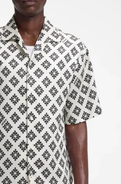 Oversized-fit shirt with statement print