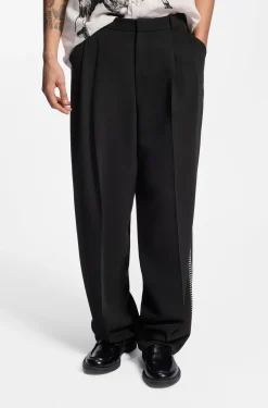 Pleat-front trousers with whipstitch details