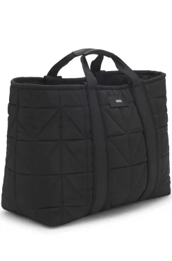 Quilted tote bag with logo patch