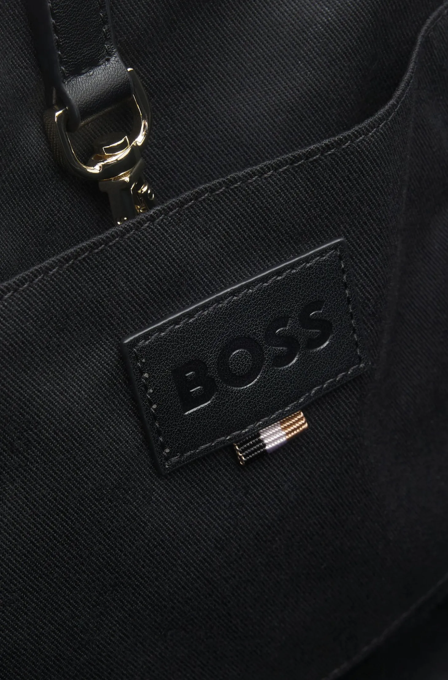 Quilted tote bag with logo patch