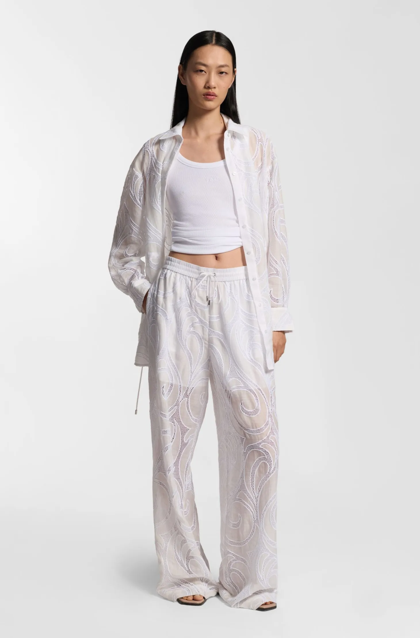 Regular-fit blouse with embroidered flowers