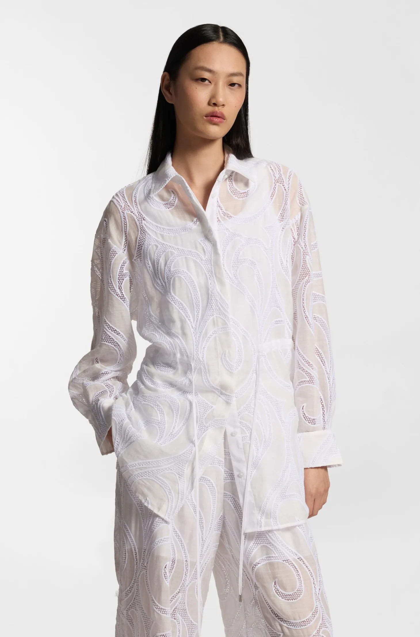 Regular-fit blouse with embroidered flowers