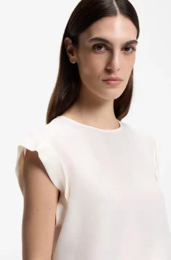Regular-fit blouse with rear keyhole closure