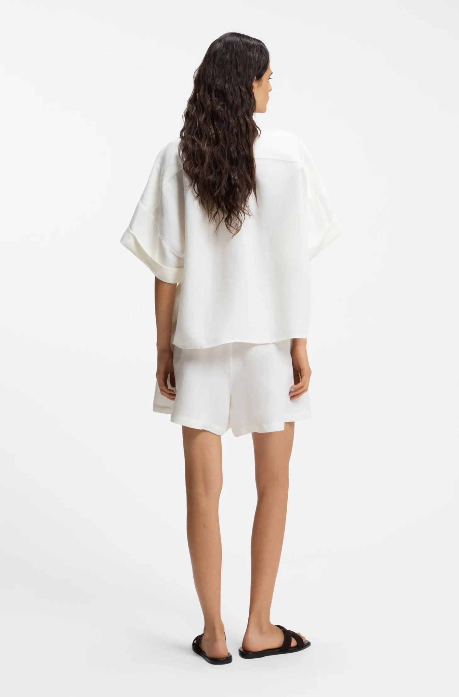 Regular-fit blouse with rolled cuffs