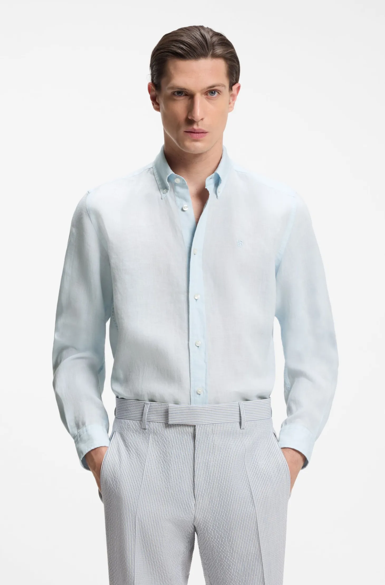 Regular-fit button-down shirt in linen