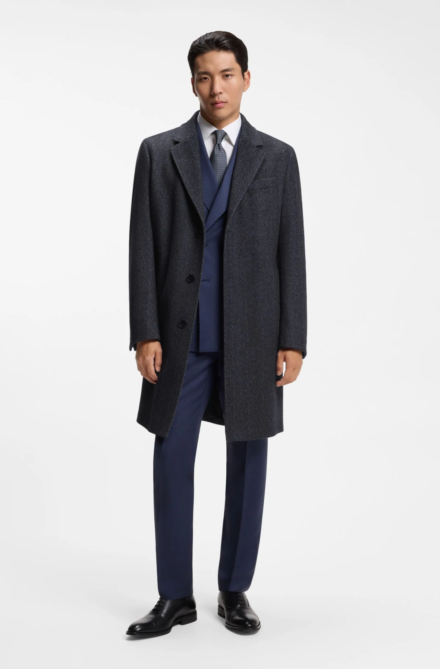 Regular-fit coat in herringbone wool with cashmere